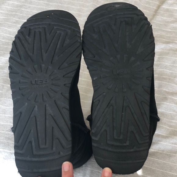 Women’s classic tall Ugg - Picture 3 of 6